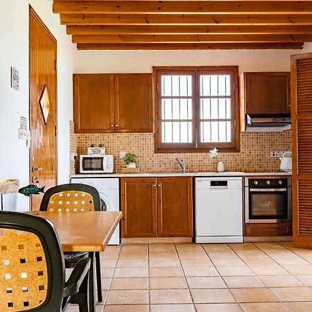 Casa de Férias In Chrysochous Mit Offenem Kamin Polis